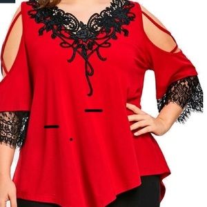 NEW❤️PLUS SIZE ❤️Two toned cold shoulder shirt